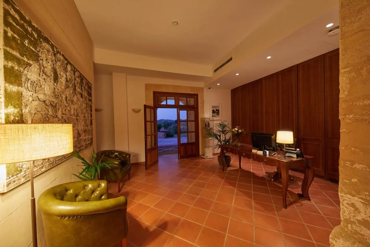 Hotel Rural Es Riquers 포레레스 컨트리하우스