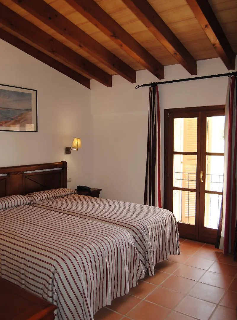 Hotel Rural Es Riquers 포레레스 스페인